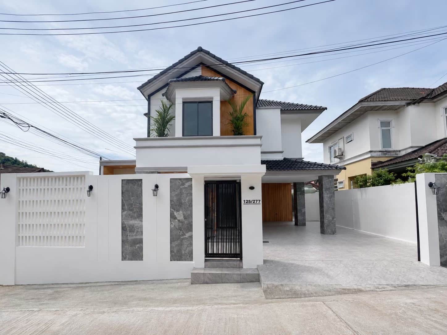 ขายบ้านเดี่ยว 2 ชั้น หลังมุม หมู่บ้านร็อคการ์เด้น 4 นอน 52 ตร.ว. ป่าตอ