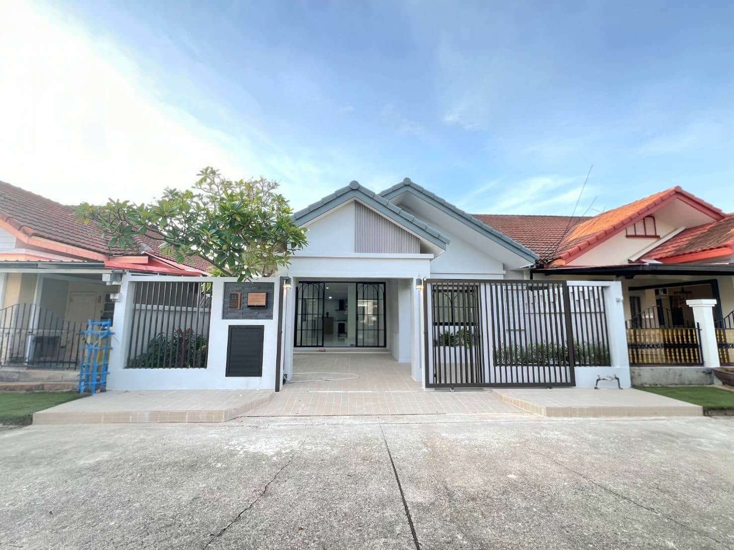 ขายบ้านแฝดม.ภูเก็ตวิลล่าดาวรุ่ง 3 นอน 40 ตร.ว.