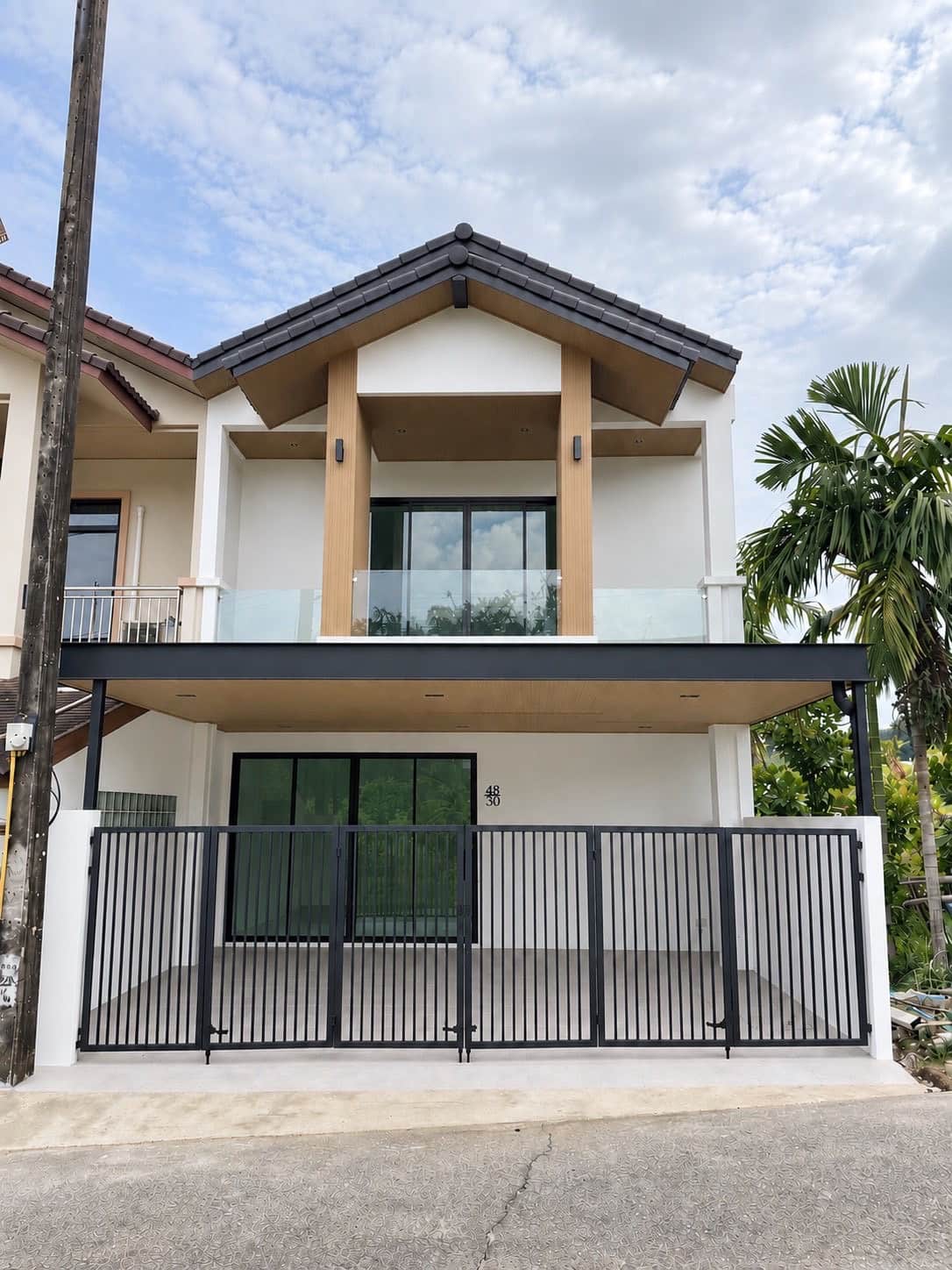 ขายบ้านเดี่ยว บ้านทาวเฮาส์หลังมุม ทำเลฉลอง บรรยากาศดี พื้นที่ 35.5 ตรว
