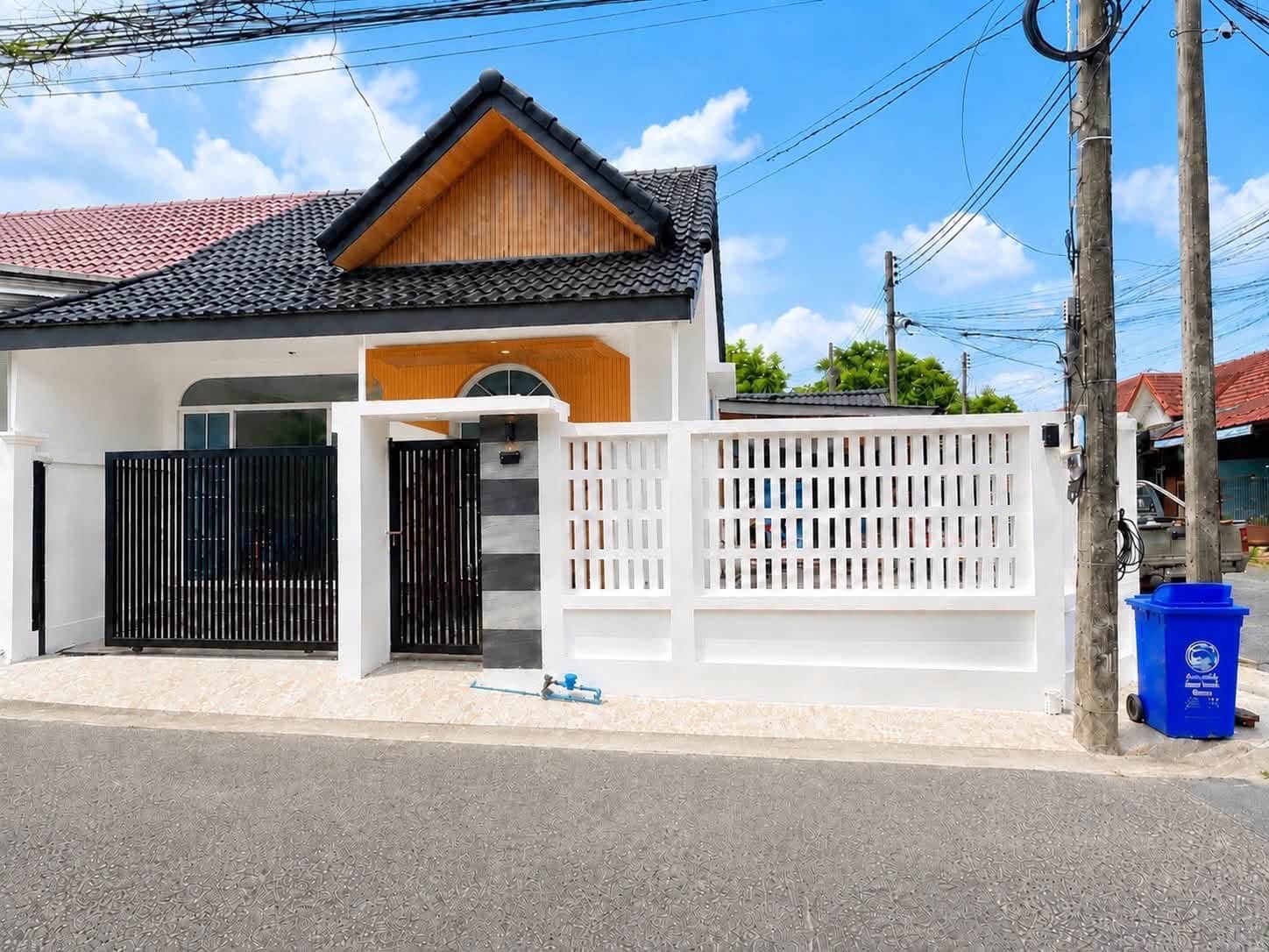 ขายบ้าน ธารทอง3 หลังมุม เมืองทอง บ่อแร่ 2 นอน 32 ตร.ว. ภูเก็ต